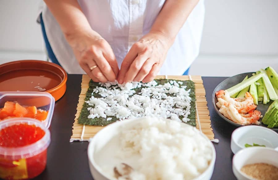 Make Maki and Nigiri - Cooking Class by Classpop!